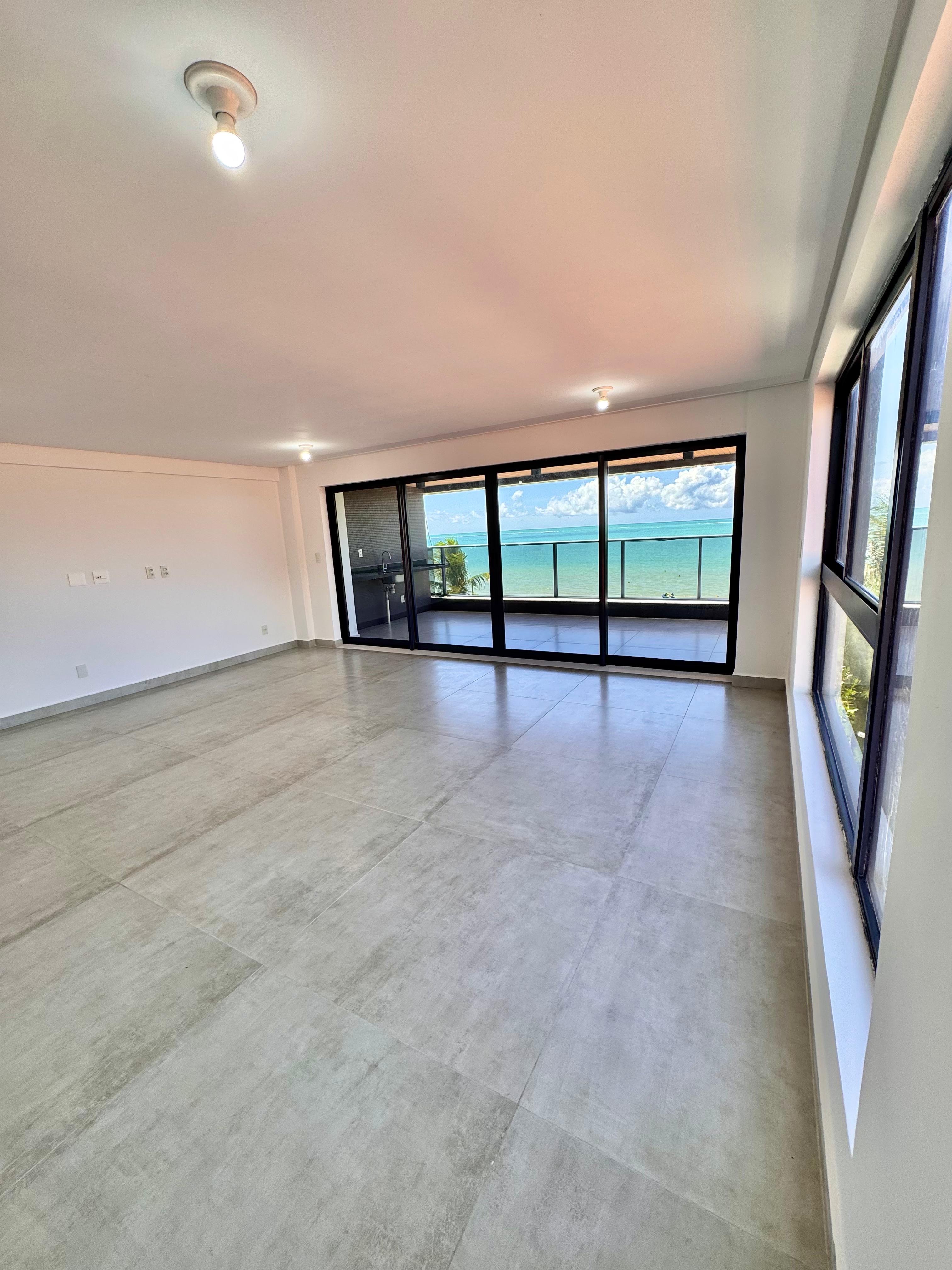 Um endereço raro, entre a natureza e o mar.  Em Camboinha I , uma arquitetura contemporânea cuidadosamente integrada à paisagem, com apartamentos de 175 m², três suítes e varanda gourmet. Um projeto para quem valoriza espaço, privacidade e a experiência de viver à beira-mar. — Camboinha, Cabedelo